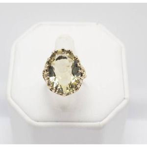10K Yellow Gold Women's Ring with Large Pale Green Stone Size 6